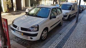 Renault Clio 1.5 dci Dezembro/04 - à venda - Comerciais /