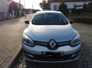 Renault Mégane 1.5 dci Dynamique ss Junho/14 - à venda -