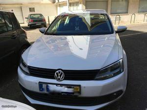 VW Jetta 1.6 TDI 5P AC Maio/11 - à venda - Ligeiros