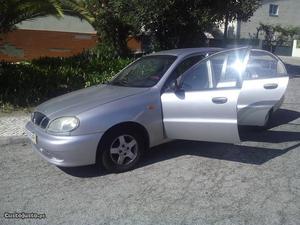 Daewoo Lanos 4 portas Junho/00 - à venda - Ligeiros