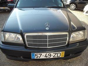 Mercedes-Benz C 250 Td Station Sport Outubro/97 - à venda -