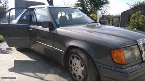 Mercedes-Benz E  Fevereiro/89 - à venda - Ligeiros