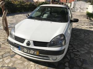 Renault Clio ll Dezembro/04 - à venda - Comerciais / Van,