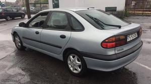 Renault Laguna 1.9 DTI Rxe Novembro/00 - à venda - Ligeiros