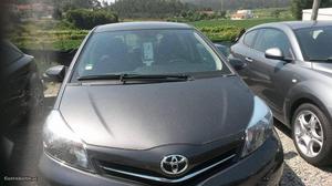 Toyota Yaris D4D Março/13 - à venda - Ligeiros