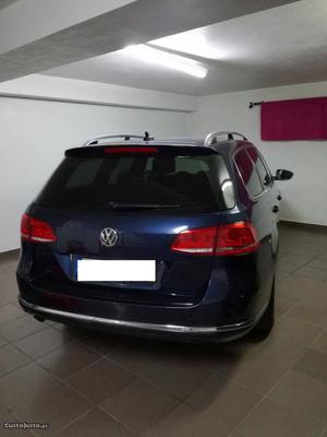 VW Passat 1.6 TDI Carrinha Fevereiro/13 - à venda -