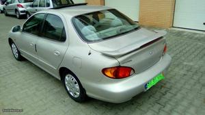 Hyundai Lantra 1.9 D (estimado) Maio/00 - à venda -