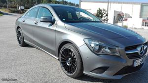 Mercedes-Benz CLA 200 urban Setembro/13 - à venda -