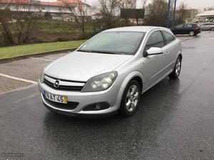 Opel Astra GTC cv Outubro/05 - à venda - Ligeiros