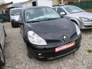 Renault Clio gasolina Fevereiro/06 - à venda - Ligeiros