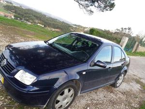 VW Bora tdi Abril/00 - à venda - Ligeiros Passageiros,