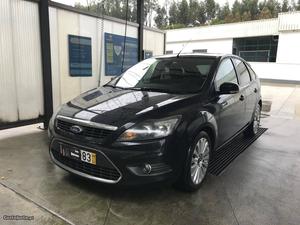 Ford Focus titanium Março/08 - à venda - Ligeiros