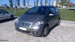 Mercedes-Benz A 180 CDI com GPS Março/06 - à venda -