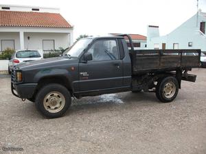 Mitsubishi L TD 4X4 3 Lug Fevereiro/96 - à venda -