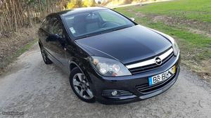 Opel Astra GTC 90 cv Setembro/06 - à venda - Ligeiros