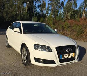 Audi A3 Sportback 1.6 Sport Maio/10 - à venda - Ligeiros