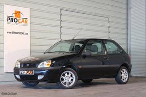 Ford Fiesta 1.25 TECHNO Dezembro/99 - à venda - Ligeiros