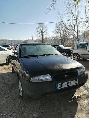 Ford Fiesta 1.2ztec a gasolina barato Março/97 - à venda -