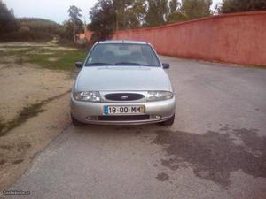 Ford Fiesta 1.4 Dezembro/98 - à venda - Ligeiros