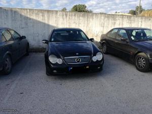 Mercedes-Benz C 220 sport coupe Março/02 - à venda -