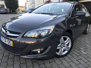 Opel Astra J GPS Como Nova Dezembro/12 - à venda - Ligeiros