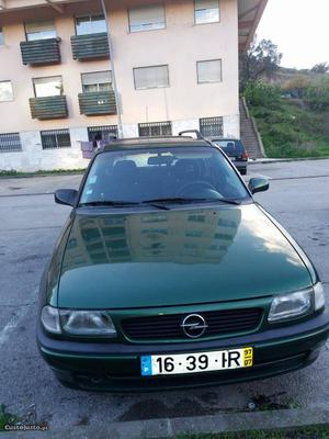 Opel Astra v Julho/97 - à venda - Ligeiros