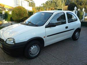 Opel Corsa 1.7d Dezembro/98 - à venda - Comerciais / Van,