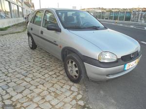 Opel Corsa v - Fevereiro/99 - à venda - Ligeiros