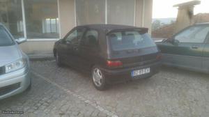 Renault Clio 1.8 cc Junho/95 - à venda - Ligeiros