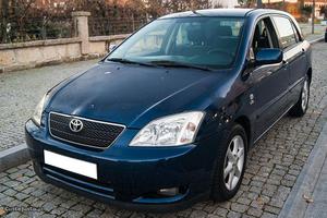 Toyota Corolla D-4D 5LUGARES Maio/03 - à venda - Ligeiros