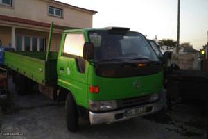 Toyota Dyna 280 Maio/99 - à venda - Comerciais / Van,