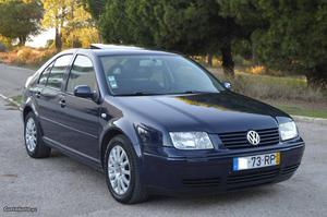 VW Bora 1.9 TDI 115 cv 6 vel Maio/01 - à venda - Ligeiros