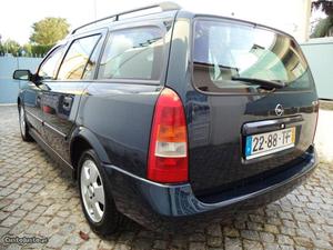 Opel Astra Caravan 1.2 Club Março/02 - à venda - Ligeiros