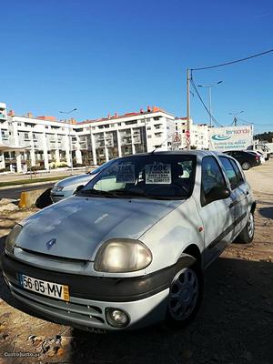 Renault Clio 1.2 gasolina barato Março/99 - à venda -