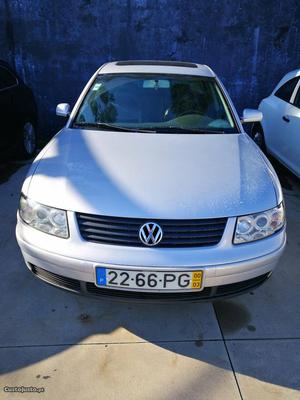 VW Passat 1.9tdi Março/00 - à venda - Ligeiros