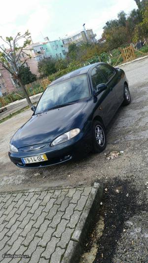 Hyundai Lantra 1.6 gls Março/96 - à venda - Ligeiros