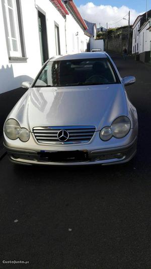 Mercedes-Benz C 220 Sport coupe Outubro/02 - à venda -