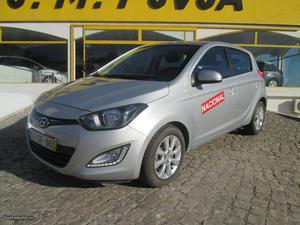 Hyundai i crdi urban Dezembro/13 - à venda - Ligeiros