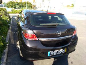 Opel Astra GTC Janeiro/06 - à venda - Ligeiros Passageiros,