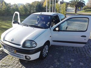 Renault Clio 1.9 Setembro/00 - à venda - Comerciais / Van,