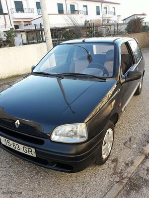 Renault Clio bom estado Maio/96 - à venda - Ligeiros