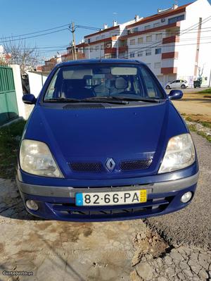 Renault Scénic 1.4i 5portas Fevereiro/00 - à venda -