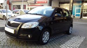 Skoda Fabia 1.4 Tdi com A.c Dezembro/08 - à venda -