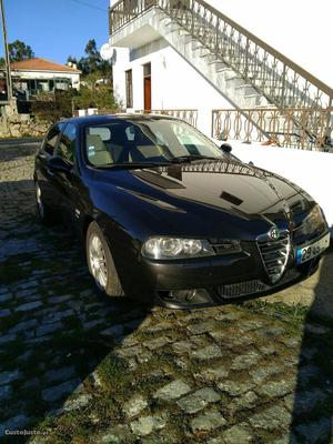 Alfa Romeo  JTD 140cv Maio/04 - à venda - Ligeiros