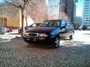 Ford Fiesta 1.25 ghia Maio/96 - à venda - Ligeiros