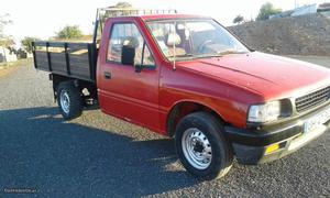 Isuzu PickUp 2.5 Fevereiro/90 - à venda - Pick-up/