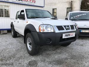 Nissan Navara 2.5 Di Maio/06 - à venda - Pick-up/