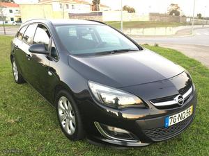 Opel Astra 1.3 cdti elegance Junho/13 - à venda - Ligeiros