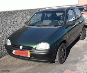 Opel Corsa 1.2 Swing Dezembro/95 - à venda - Ligeiros