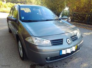 Renault Mégane 1.5 DCI A/C Junho/03 - à venda - Ligeiros